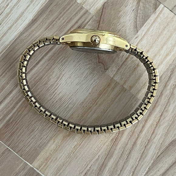 Embassy by Gruen Ladies Watch Gold Tone Dial and Stretch Bracelet - Picture 5 of 8